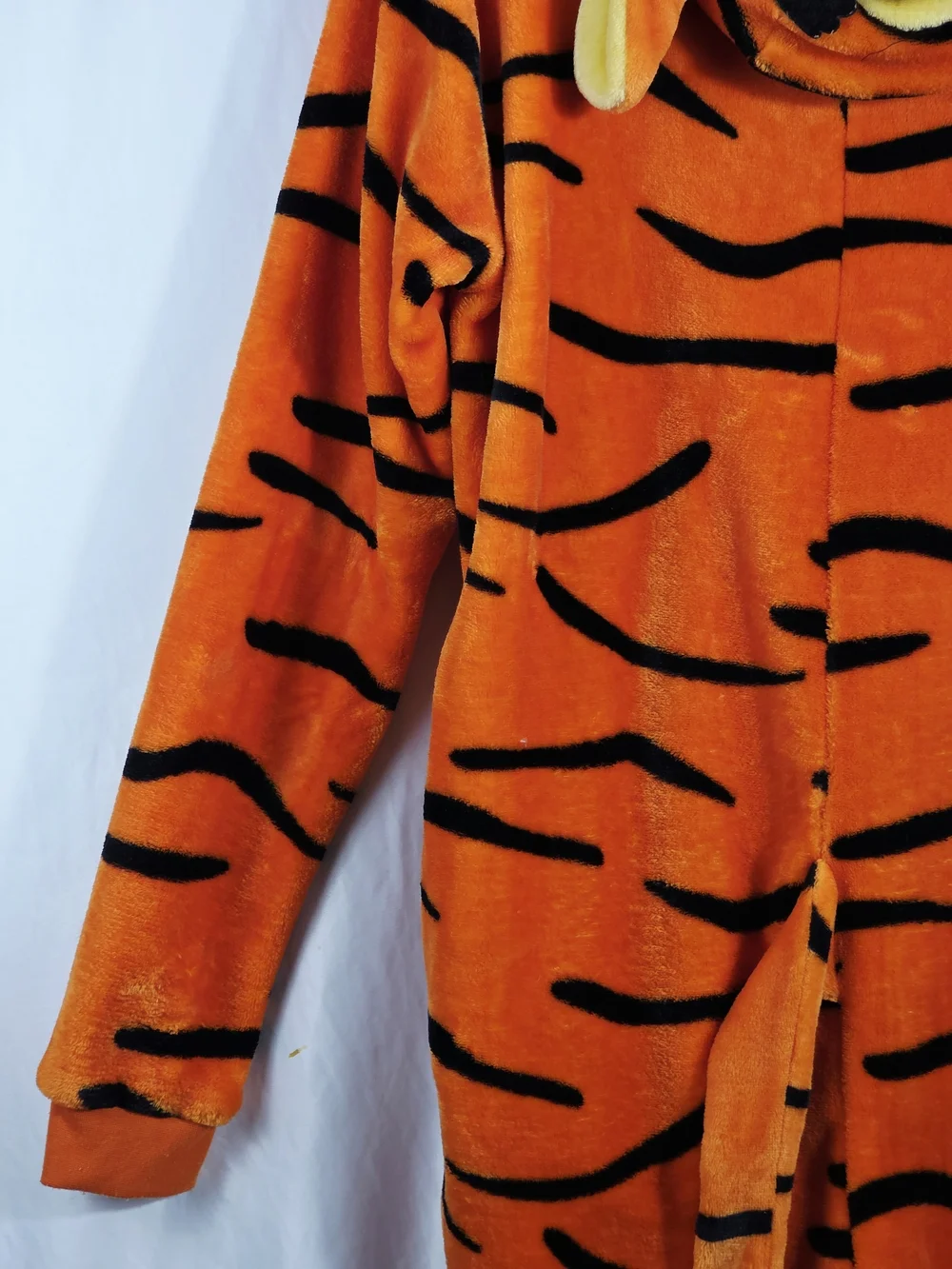 Kids Orange Plush Oversized Tigger Onesie Cozy Hooded One-Piece Costume Small